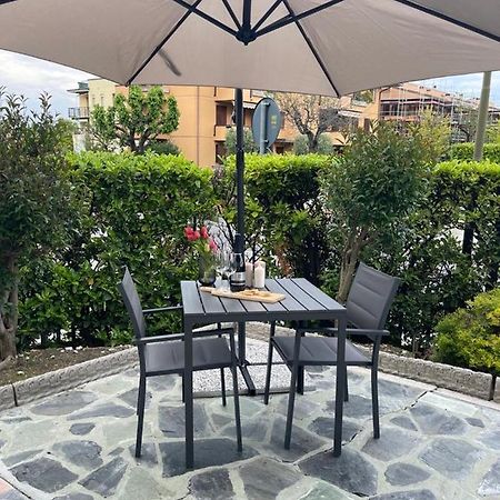 Ferienwohnung La Mirage Desenzano del Garda Exterior foto
