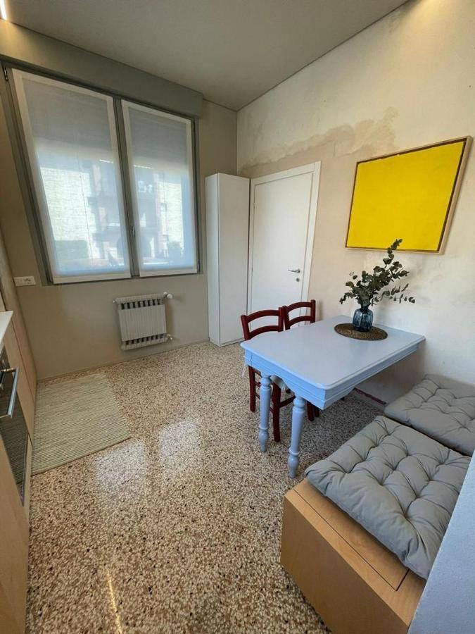 Ferienwohnung La Mirage Desenzano del Garda Exterior foto