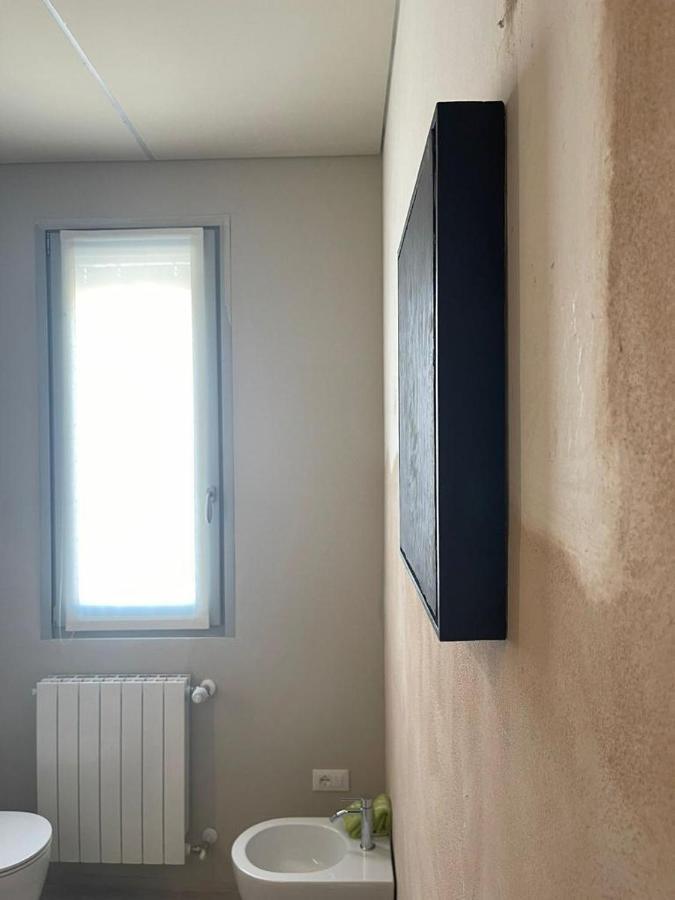 Ferienwohnung La Mirage Desenzano del Garda Exterior foto