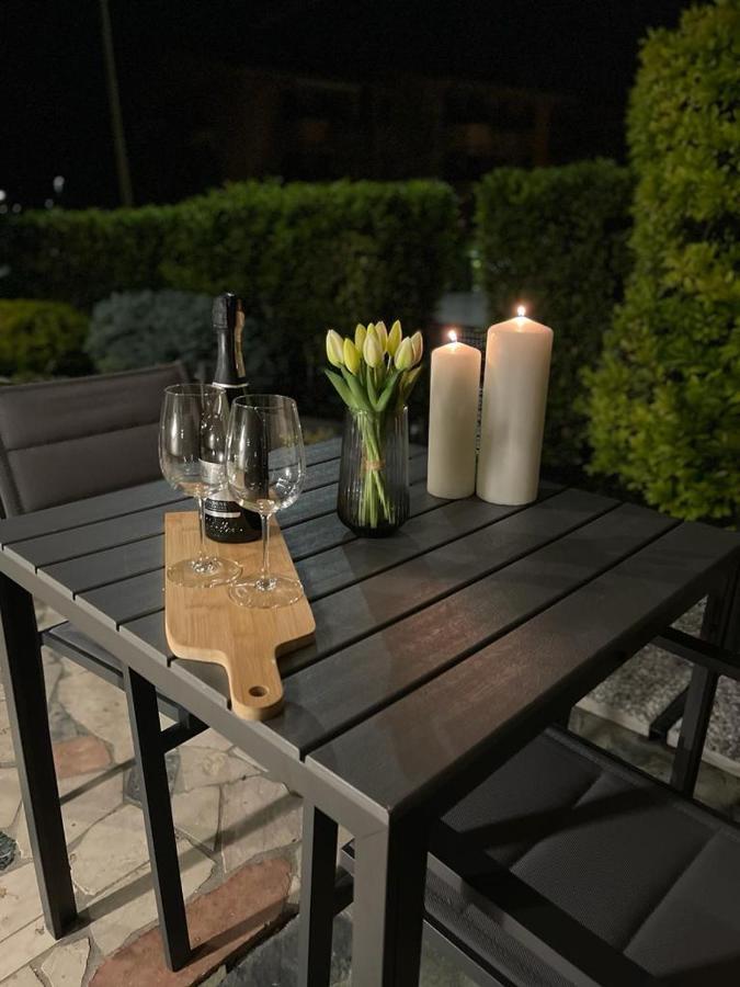 Ferienwohnung La Mirage Desenzano del Garda Exterior foto