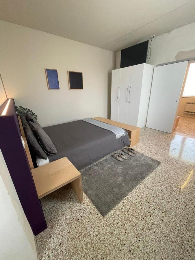 Ferienwohnung La Mirage Desenzano del Garda Exterior foto