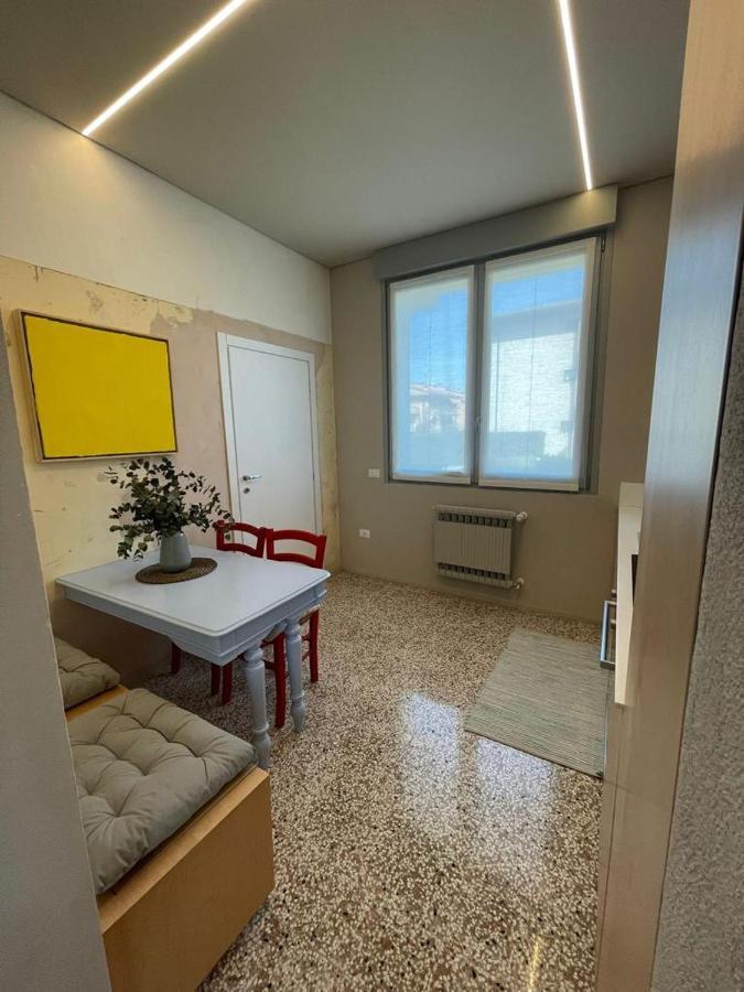 Ferienwohnung La Mirage Desenzano del Garda Exterior foto